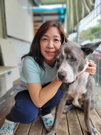 我如古あやと愛犬のシンディー